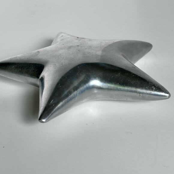 Silver Solid Polished Aluminum Star Paperweight 5" Smooth Cool Heavy - Picture 4 of 6